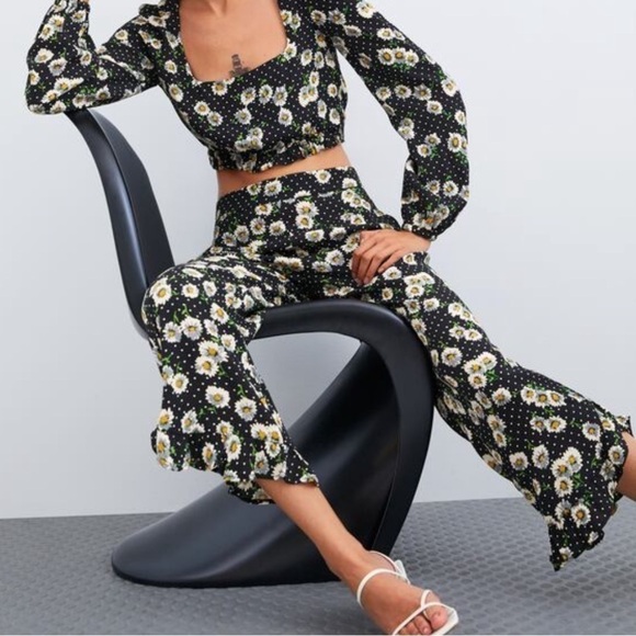 ZARA Cropped Daisy Print Pants Medium - Picture 2 of 7